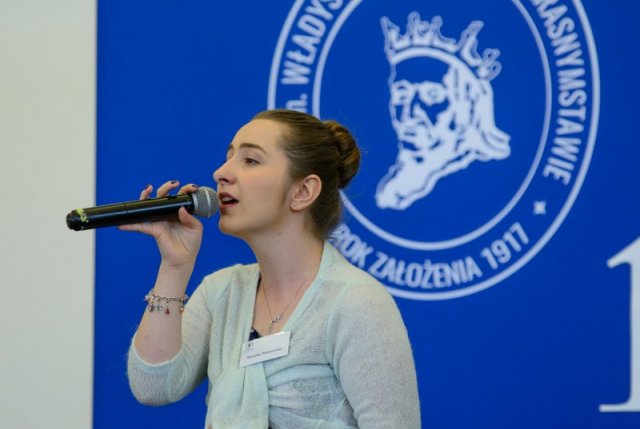 Jubileusz 100-lecia Szkoły - „Wspomnień czar” - część artystyczna podczas uroczystych obchodów Jubileuszu Szkoły